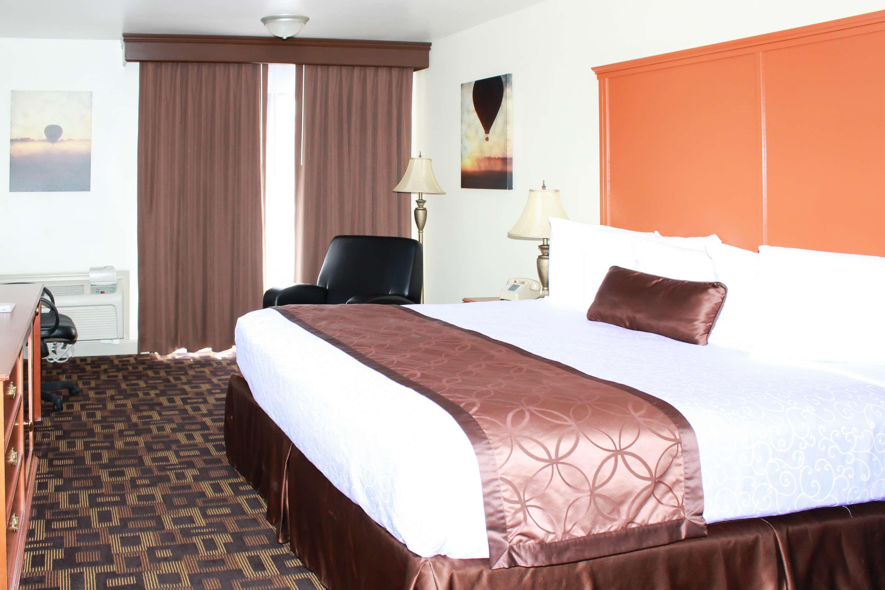 Best Western Plus Lake Front Hotel Moses Lake Exterior photo