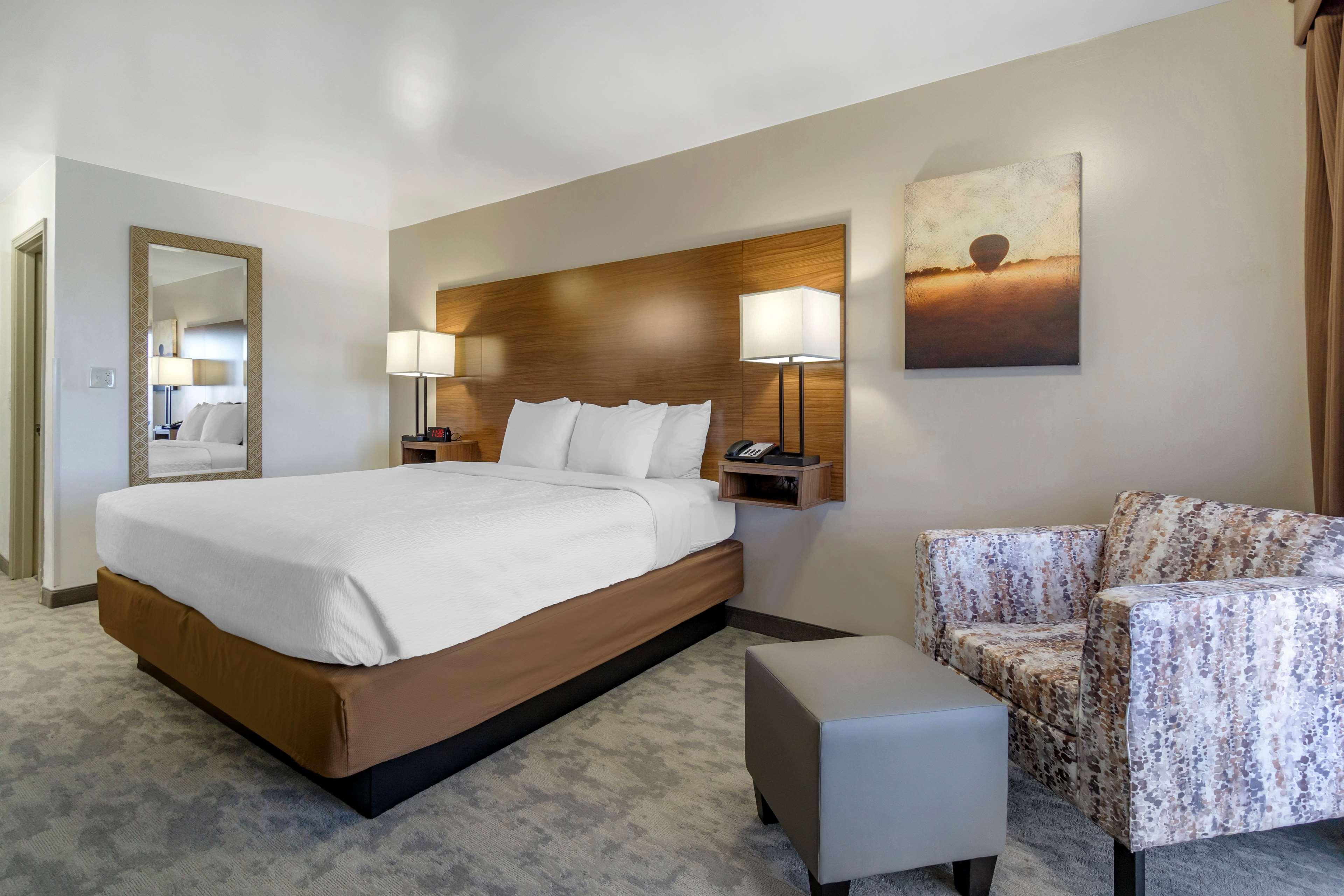 Best Western Plus Lake Front Hotel Moses Lake Exterior photo