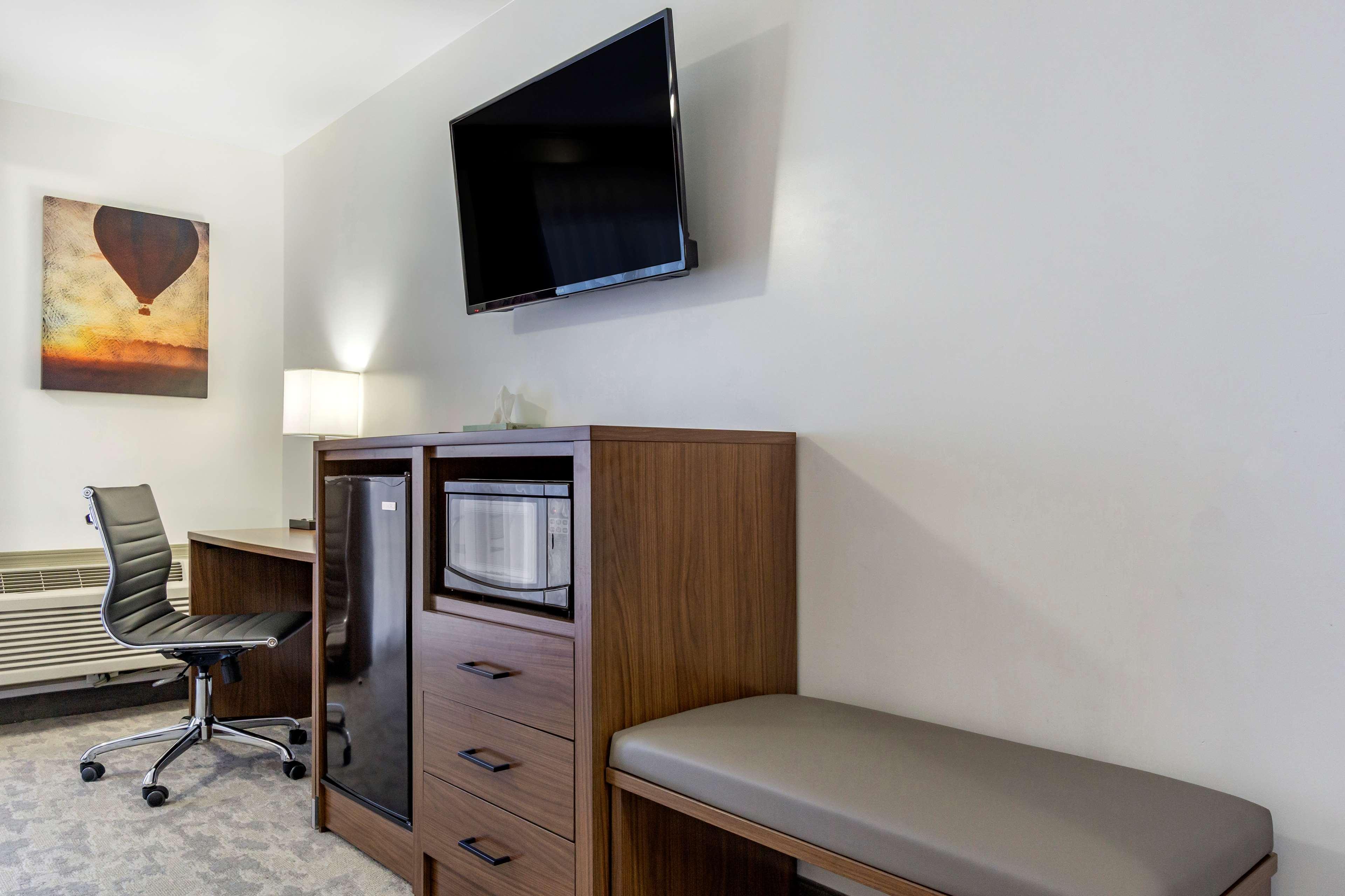 Best Western Plus Lake Front Hotel Moses Lake Exterior photo