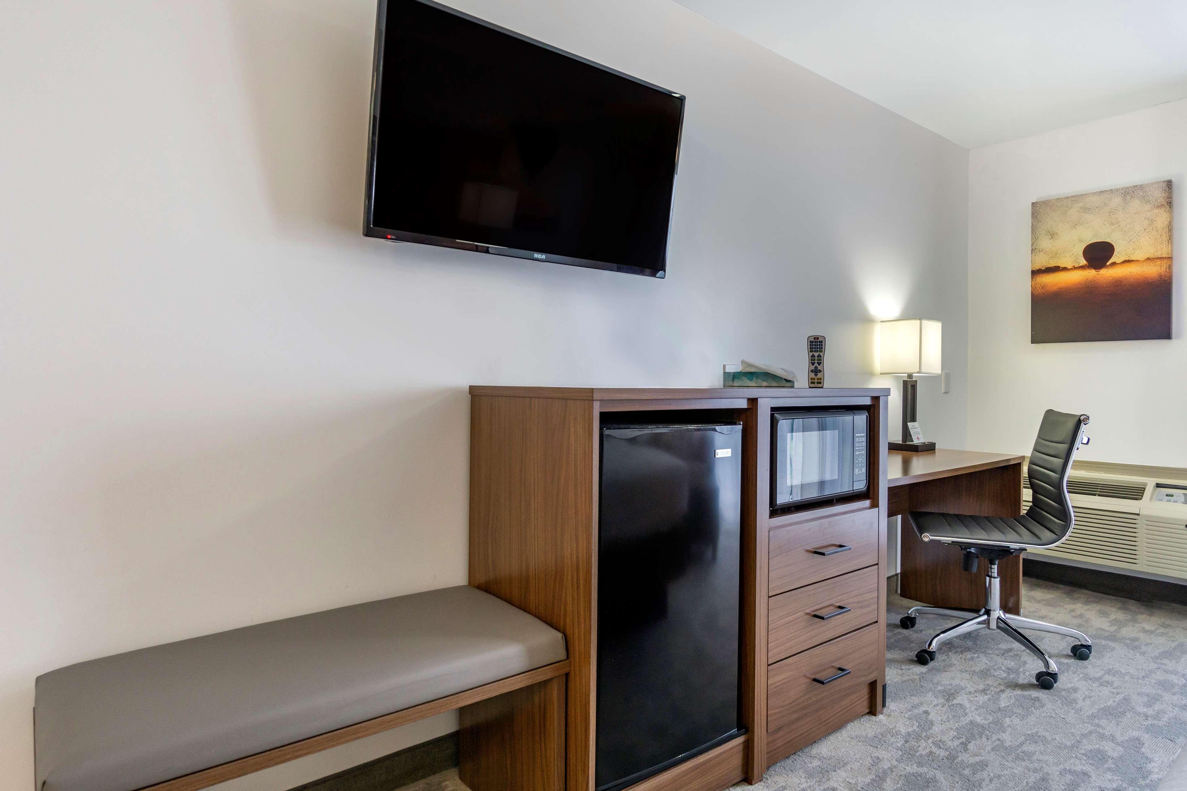 Best Western Plus Lake Front Hotel Moses Lake Exterior photo