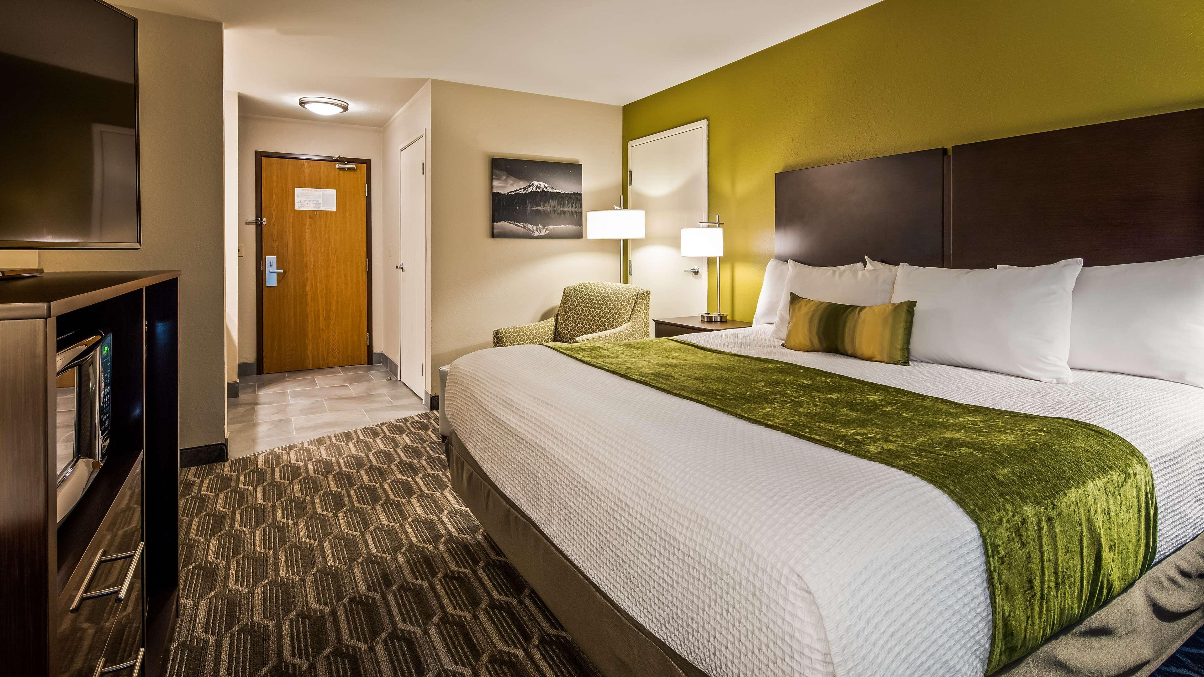 Best Western Plus Lake Front Hotel Moses Lake Exterior photo
