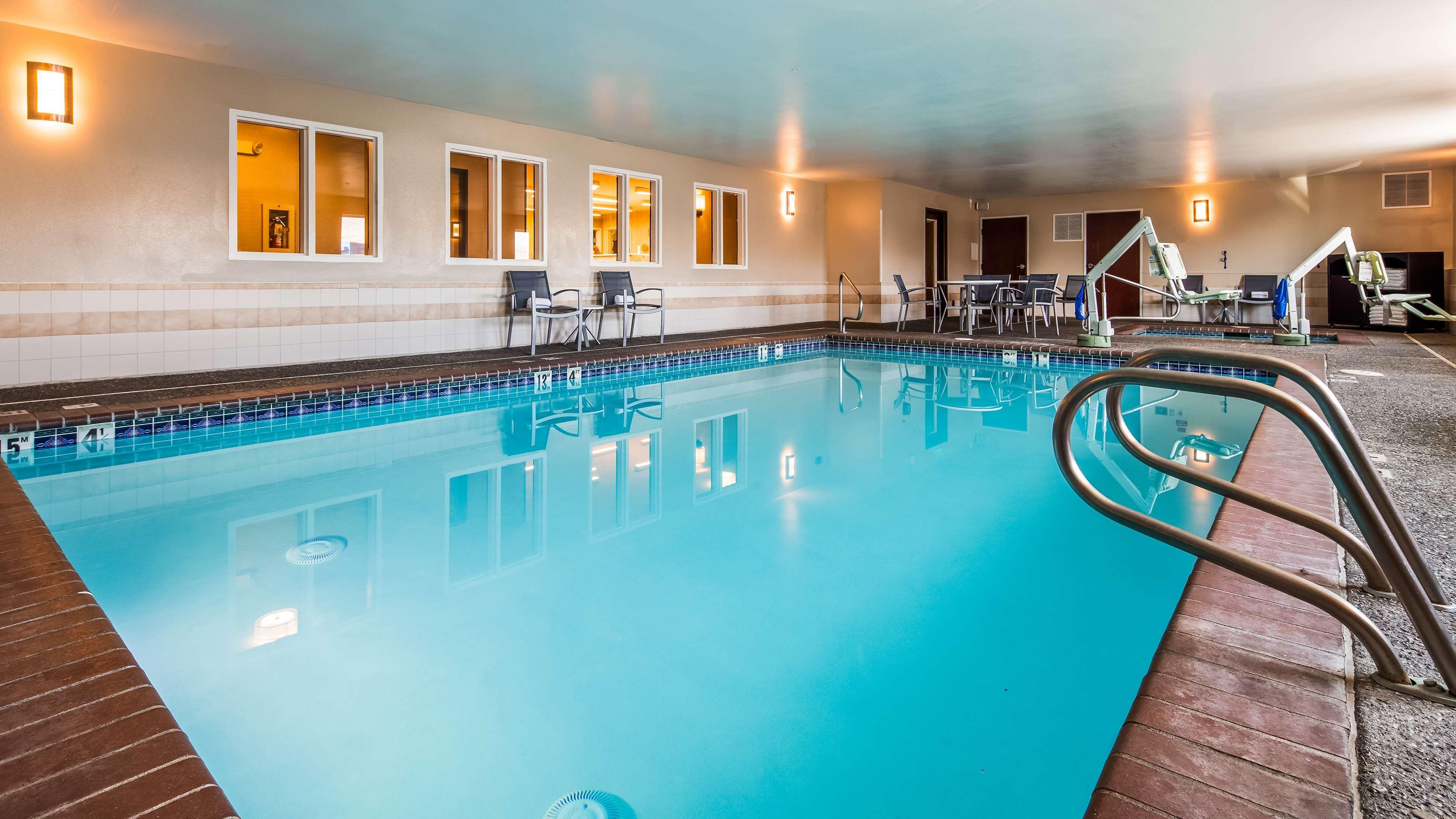 Best Western Plus Lake Front Hotel Moses Lake Exterior photo