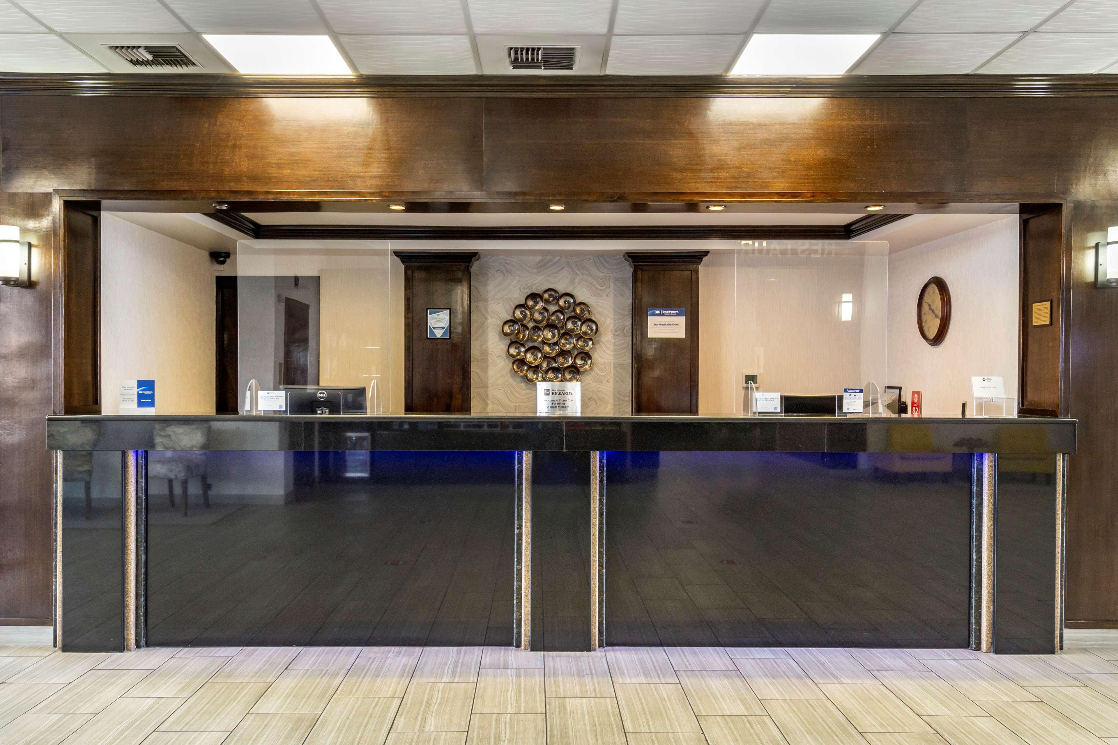 Best Western Plus Lake Front Hotel Moses Lake Exterior photo
