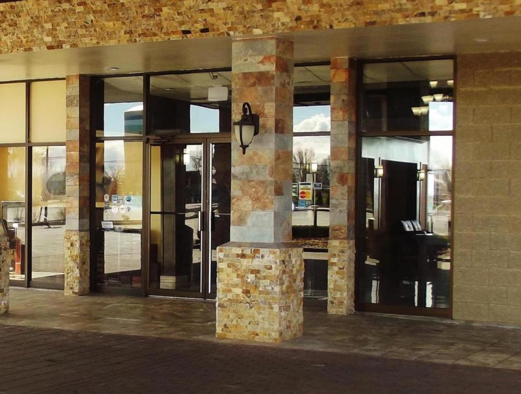 Best Western Plus Lake Front Hotel Moses Lake Exterior photo