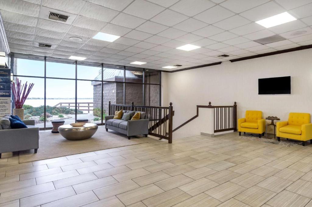 Best Western Plus Lake Front Hotel Moses Lake Exterior photo