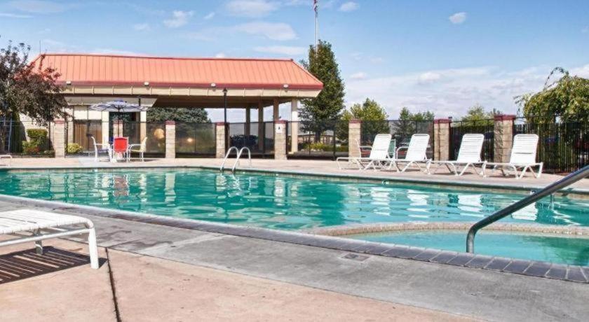 Best Western Plus Lake Front Hotel Moses Lake Exterior photo